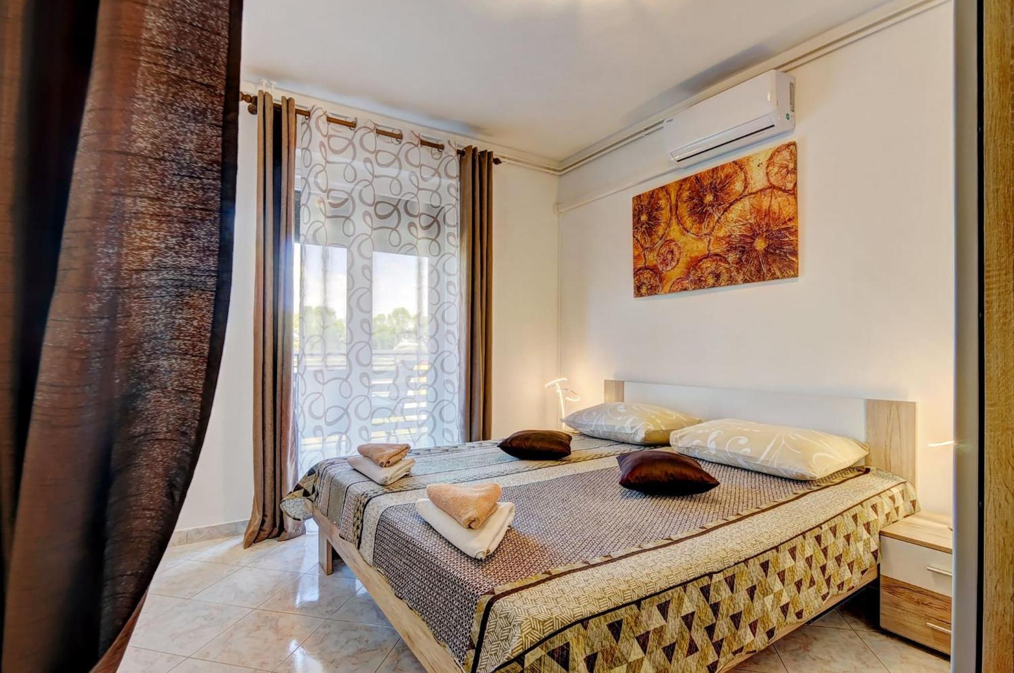 Lovely Apartments In Valbandon Fazana Bagian luar foto