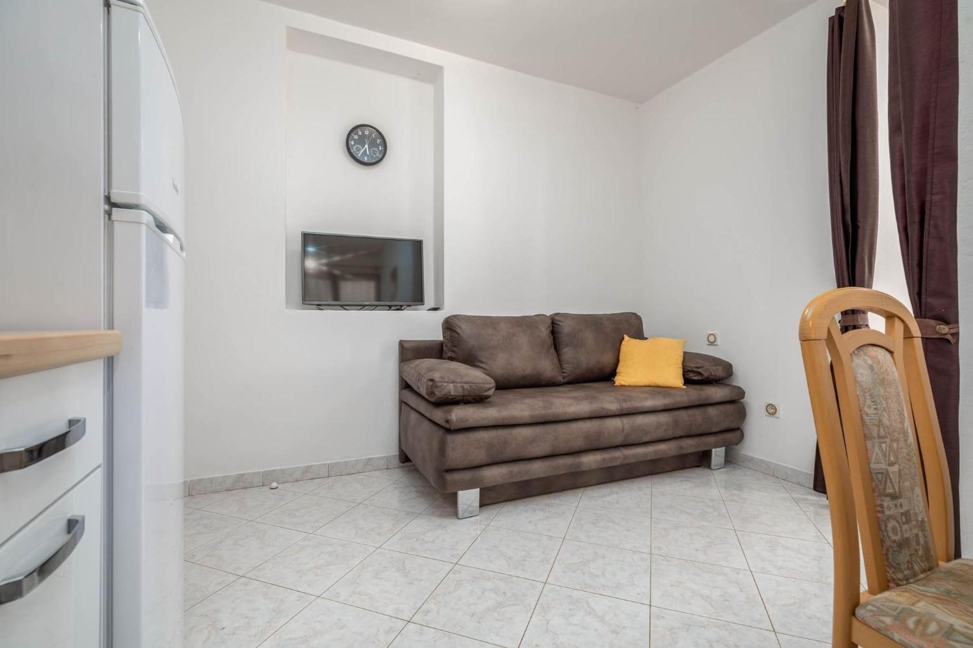 Lovely Apartments In Valbandon Fazana Bagian luar foto