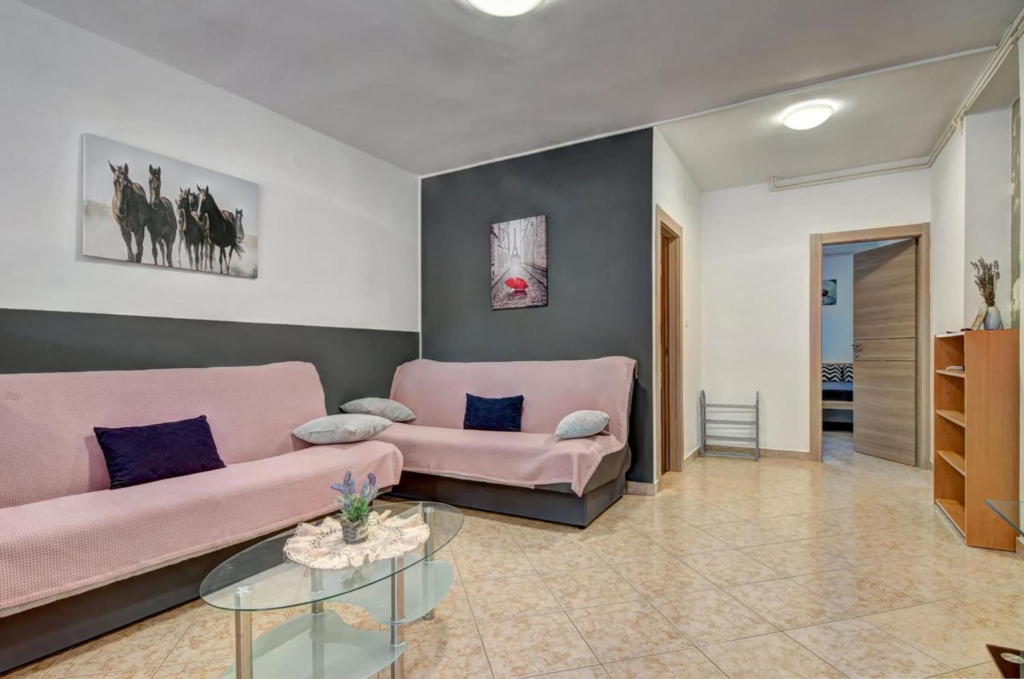 Lovely Apartments In Valbandon Fazana Bagian luar foto