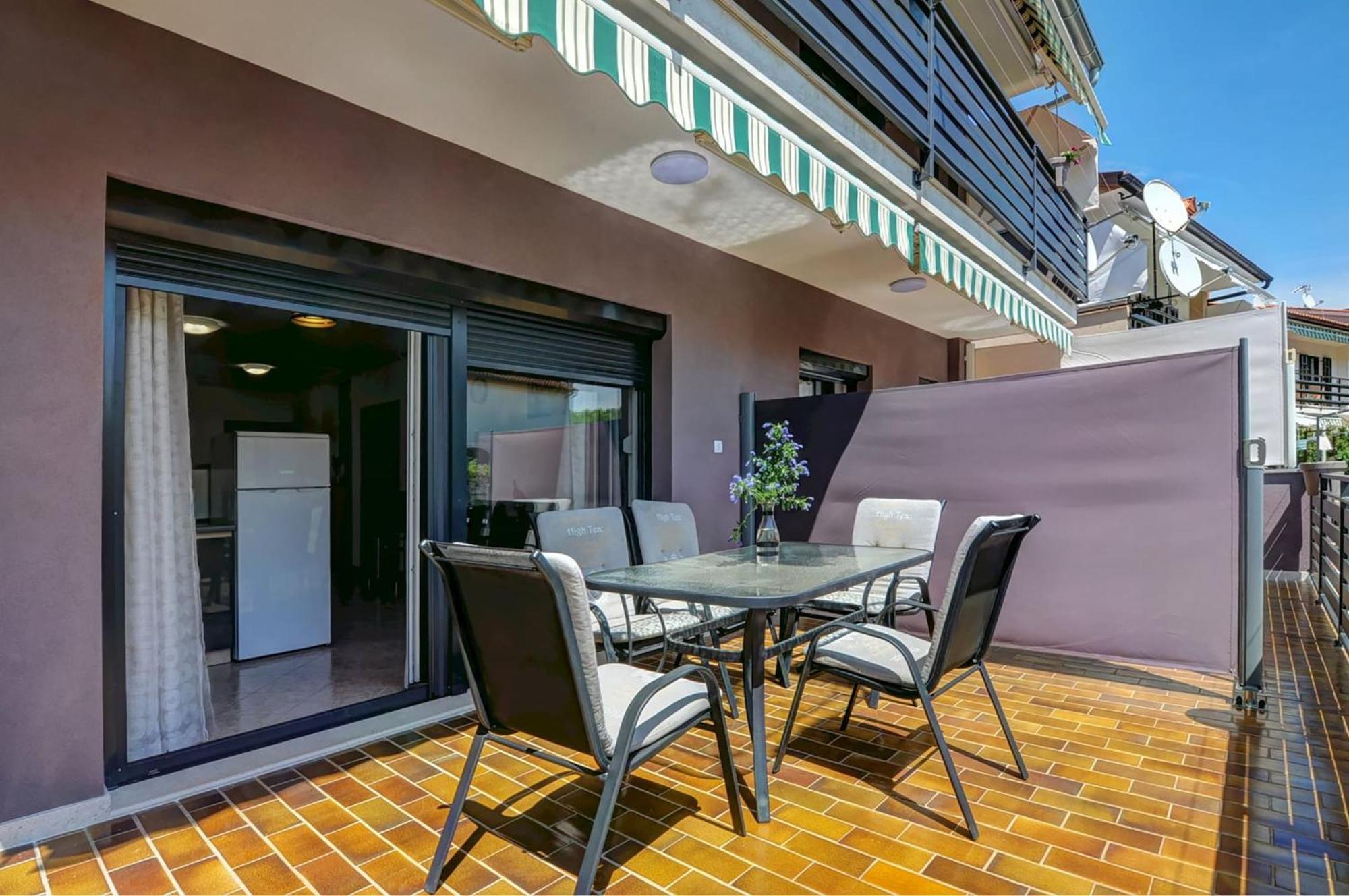 Lovely Apartments In Valbandon Fazana Bagian luar foto